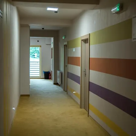 4family *resort*spa* منتجع شكلارسكا بوريبا